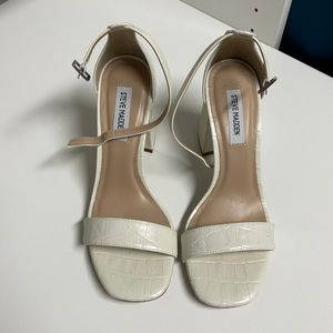 White Alligator Steve Madden Heel